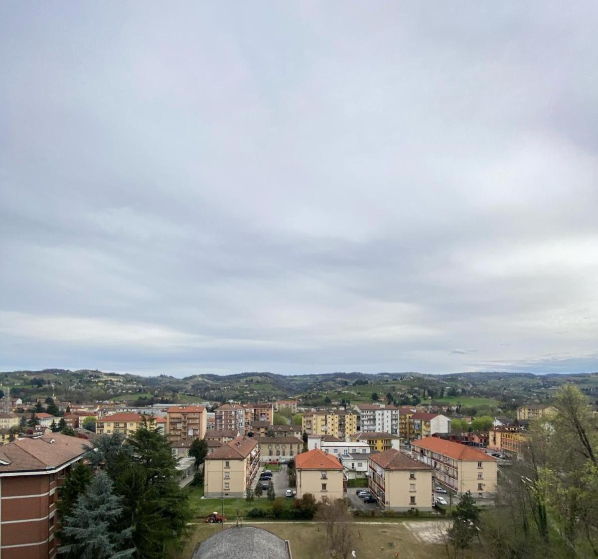 Bella Vista Apartamento Canelli Exterior foto